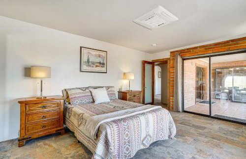 10-Acre Desert Oasis with Expansive Patio in Tucson! - Foto 19