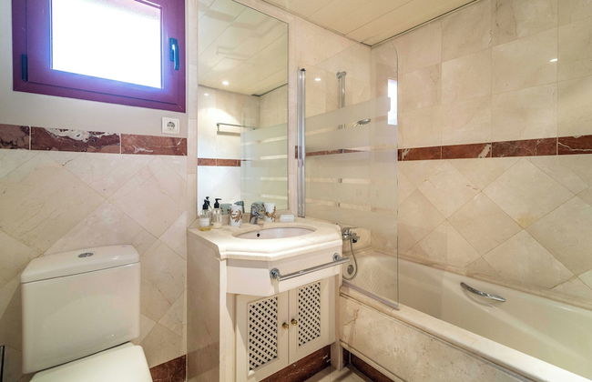 Luxury 2-bed Apartment Elviria - Pool, Sauna & gym - Foto 10