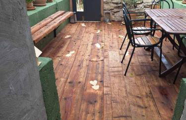 Apartma Under The Drunk Railroad - Foto 3