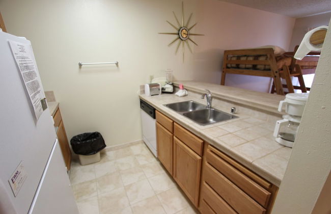 The Summit Condominiums - Foto 9