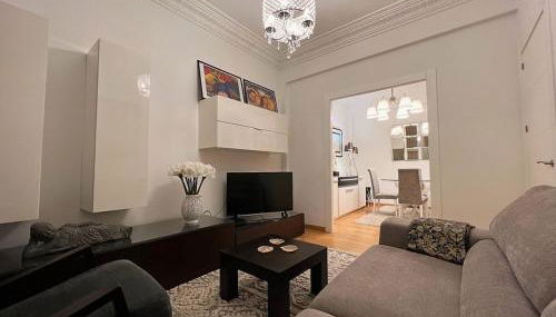 Céntrico Apartamento con parking - Foto 2