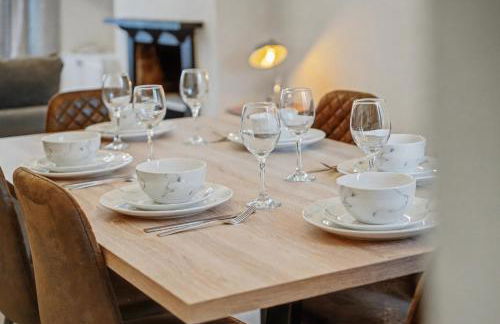 Countess House, Northampton - Stylish Modern 2-Bedroom House with Garden - Free Parking - Foto 13