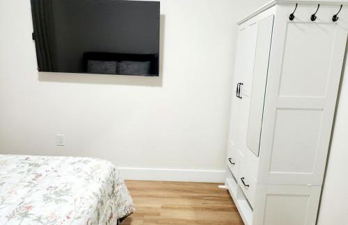 Cozy 2BR in Newark for Families, Work & Long Stays - Photo 15