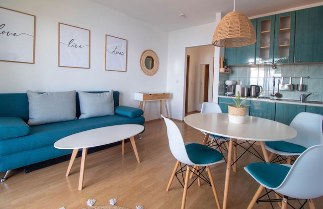 Sunny Apartments - Photo 41