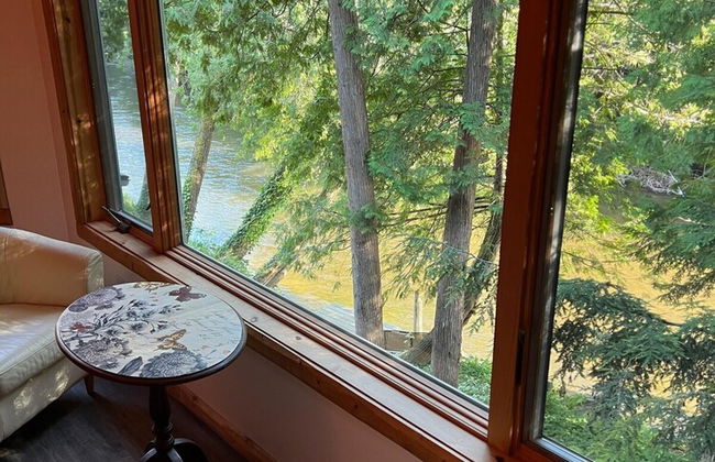 Boardman Monarch Upscale River Lodge HOT Tub! - Foto 47