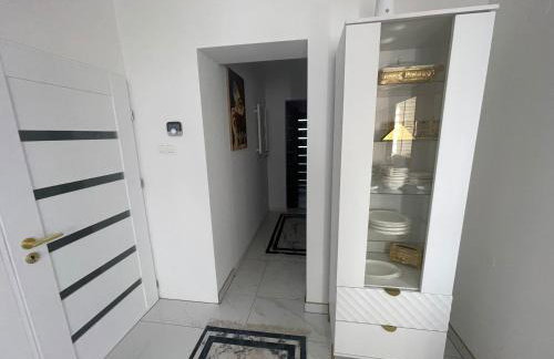 Luksusowa Ekskluzywna willa z sauną,siłownią dużym ekskluzywnym salonem na wyłączność eksluzywny duży dom 2 poziomy-dom nowoczesny styl elegancki 3 łazienki , sypialnia,salon, 2 duże garaże POMYSŁ NA JESIENNO ZIMOWY WYJAZD wolne terminy !! - Foto 37