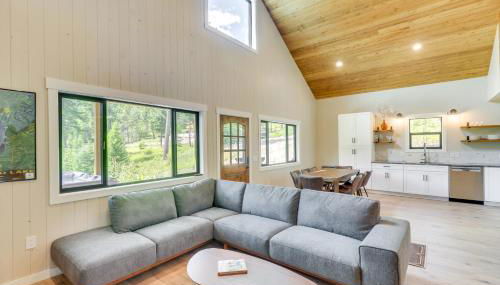 Modern Lakeside Cabin with Mountain Views and Hot Tub! - Foto 5