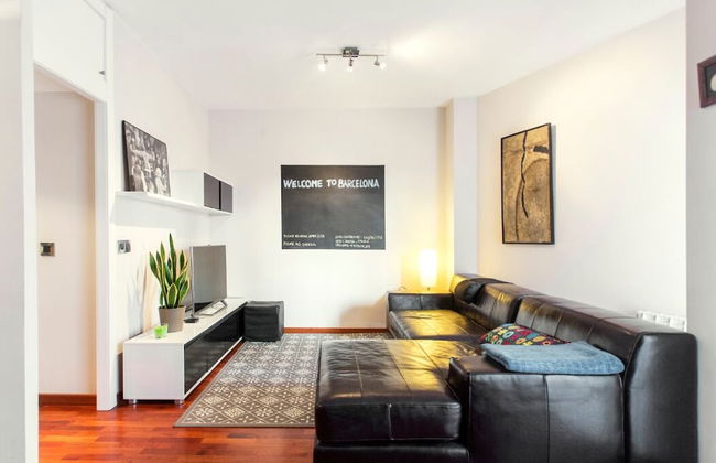 Centric Apartment Fira - Photo 1