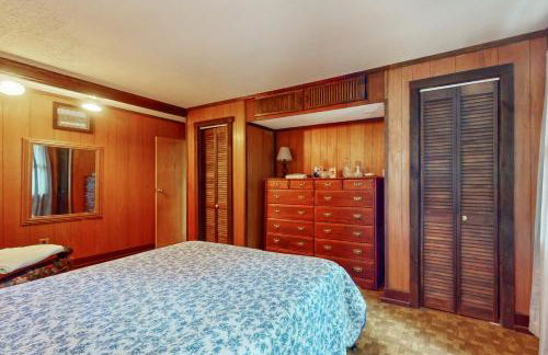 Adirondacks in Style! Lake House with Deck, Fire Pit - Foto 15