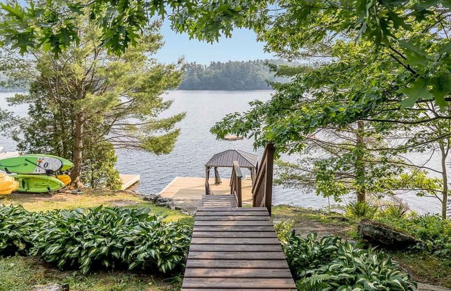 Muskoka Lakeshore Cottage Bliss - Photo 1