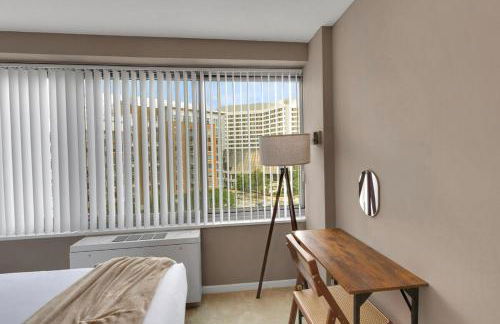 Large 3 bedroom Family Suite, Private Balcony, 5 min to DCA, Gym, Pool and more! - Foto 63