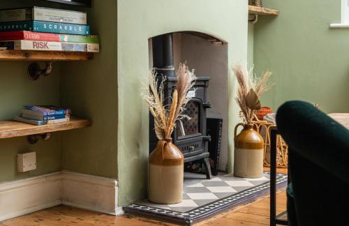 Modern 2BD Victorian Home Near Town Centre - Foto 25