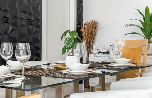 Amazing Home w Heated Pool 8 mins to the Beach - Foto 41