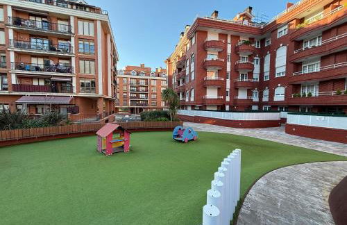 Castro Holidays - Céntrico Piscina Urbanización Garaje Gratis - Foto 55