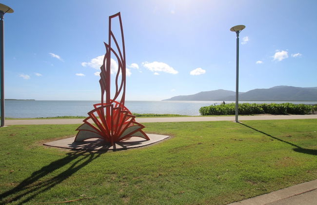 Luxury Pool Side Apartment in Beachfront Resort - Foto 23