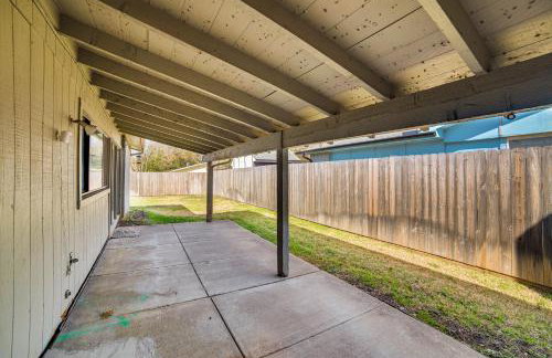 DFW Home Base! Quiet Suburb Stay with Yard - Foto 24