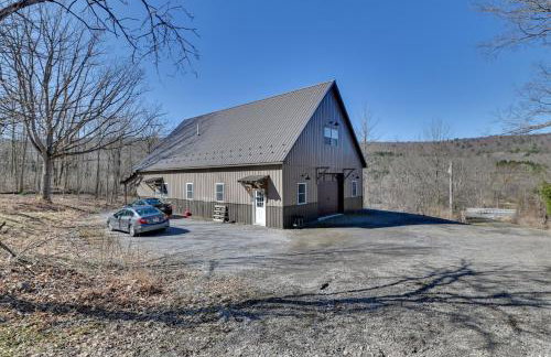 5 Mi to Slopes! Group Ski House with Game Room - Foto 44