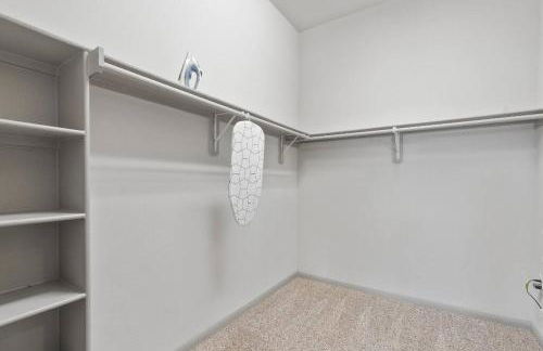 Spacious LUX 2BR 2B Unit in Austin with Pool! - Photo 3