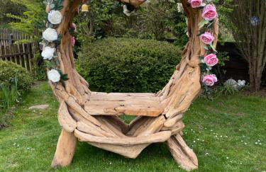 The Dog House - Photo 6