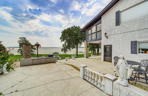 Lakefront Eufaula Escape with Dock and Private Beach! - Foto 29