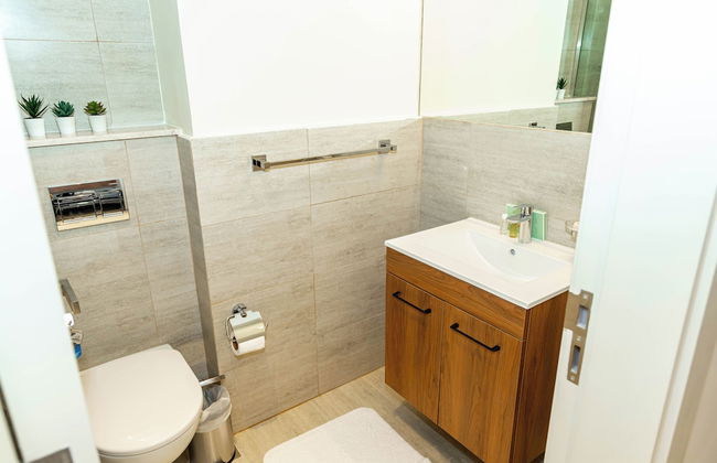 Bloomfields Stylish STU in Oasis Masdar - Photo 5