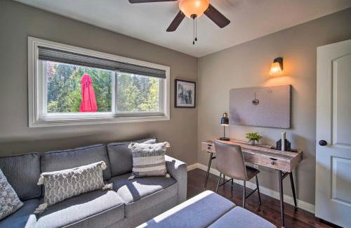 Tree-Lined Twin Peaks Cottage with Custom Stream - Foto 18