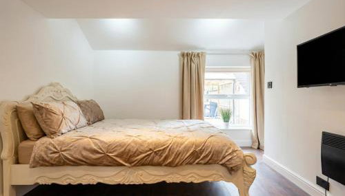 Quirky Village Centre Apartment Above a Cocktail Bar, Castle Donington - Foto 3