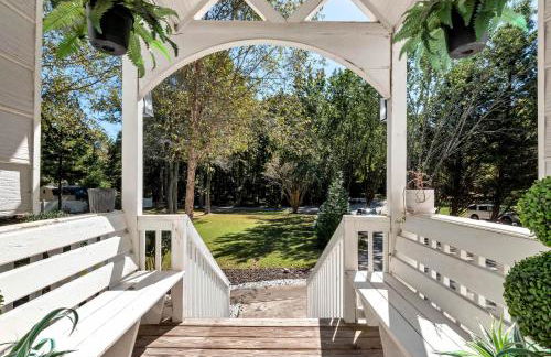 Spacious 5BR Family Retreat Near Mall of GA Sleeps 13 - Foto 8