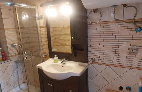 Andromahi Stone House - Photo 24