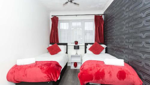 CAPRI 13 SA - 3 Bedroom House close to Loughborough University, EV car facilities, Free Parking, Free Wifi - Ask for contractor rates! - Foto 4