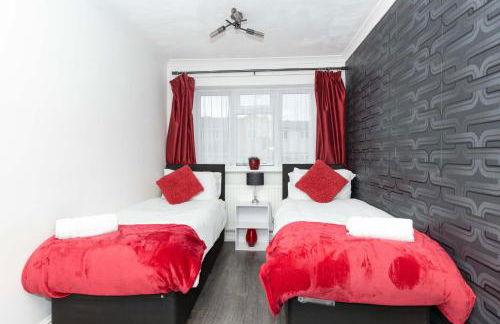 CAPRI 13 SA - 3 Bedroom House close to Loughborough University, EV car facilities, Free Parking, Free Wifi - Ask for contractor rates! - Foto 4