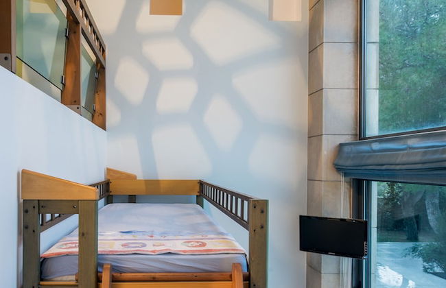 Minimal Blue Villa - Photo 5