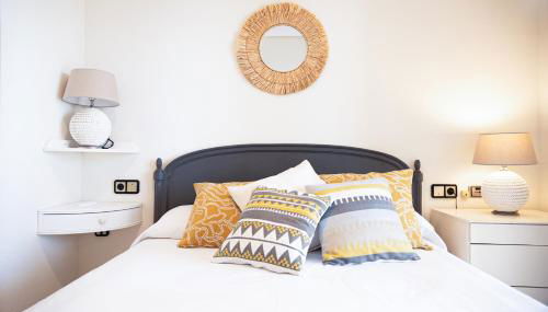 Vistas Increíbles y Confort en 1ª Línea de Playa - Photo 5