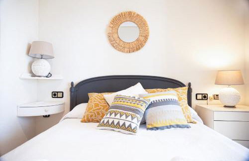 Vistas Increíbles y Confort en 1ª Línea de Playa - Photo 5