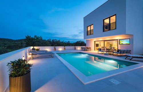 Villa Kurnatari - Photo 2