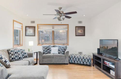 Mansion in the Hills with Pool - Foto 32