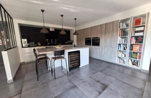 Parenthèse contemporaine - Élégance et nature - 15 min du Circuit des 24h - Foto 11