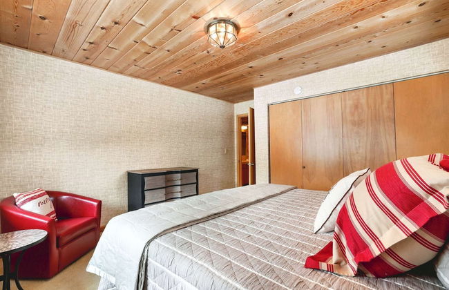 Tahoe Forest Chalet 3BR House w/ Mountain Views - Foto 9