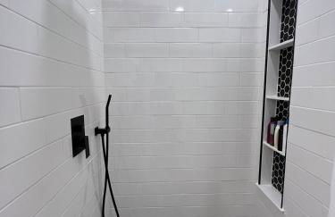 Gated Estate Escape! Three BR - Foto 33