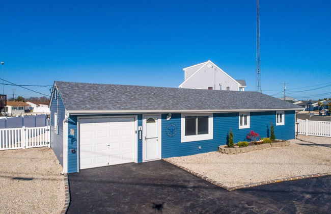 Waterfront Beach House - Photo 22