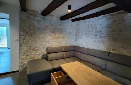 Villa Galant with Pool & Sauna Maru ini - Foto 1