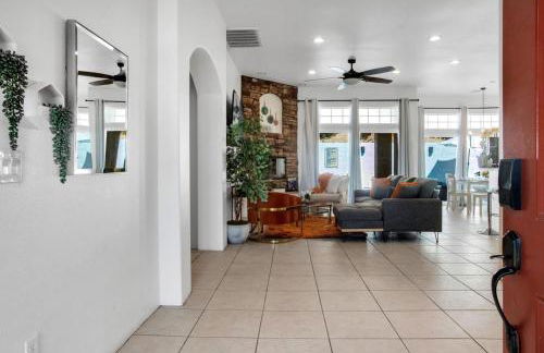 The Desert Gem Pool Spa Gated Home - Photo 10