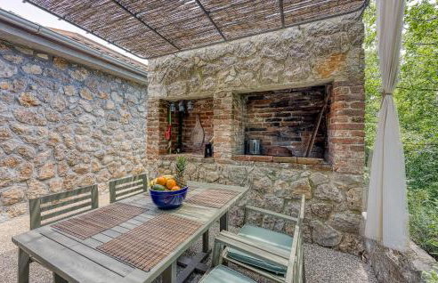 2 Bedroom Pet Friendly Home In Malinska - Photo 20