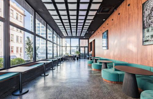 Xtay Cais Rooftop - Hospede-se perto do Cais Embarcadero e na Orla do Guaíba - Foto 24