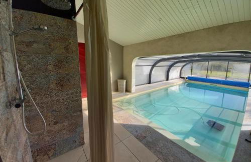 Gîte rénové avec piscine chauffée et jardin clos, à proximité des plages et de la campagne bio. - FR-1-426-531 - Foto 36