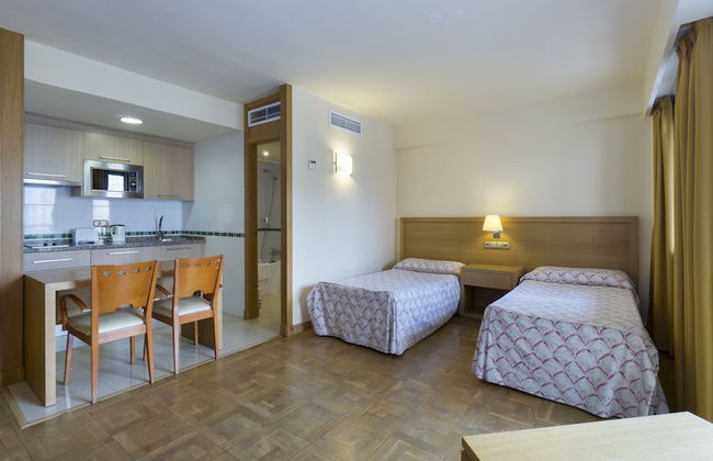 MS Apartamentos Puerto Marina - Photo 10