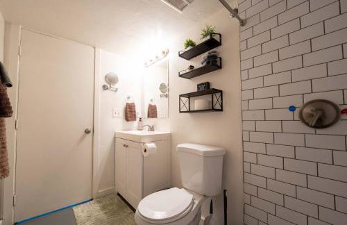 Spring Dream 2BR Apt with Parking in the Heart of DT - Foto 49