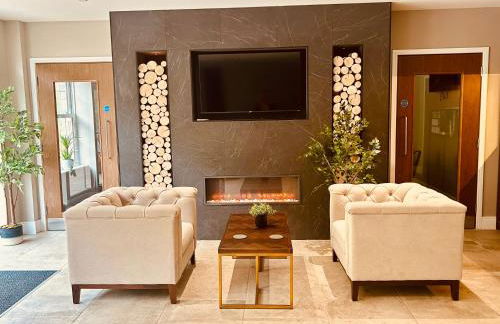 Rock Mill - Luxury 1 Bedroom Apartment 20 with Private Balcony - Photo 17