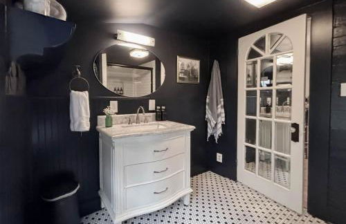 Leipers Fork Village Bungalow with Hot Tub & Firepit - Foto 20