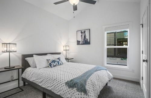 Modern & upscale home near Derby - Foto 23